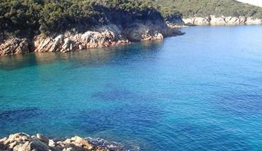 Goletta verde setaccia la Lamaia A Portoferraio il blitz degli ambientalisti