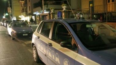 La promessa sposa si ribella alla madre e all'aspirante marito