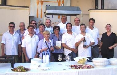 <b>RISTORATORI.</b> Foto di gruppo per i partecipanti alliniziativa 