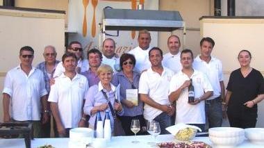 <b>RISTORATORI.</b> Foto di gruppo per i partecipanti all’iniziativa