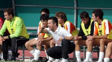 Mister Simone Giuli quando era alla guida del PesciaUzzanese