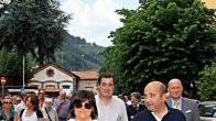 Il sindaco di Pescia Roberta Marchi durante il corteo per difendere l’ospedale