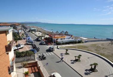 Piace la spiaggia by night