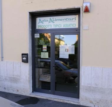 <b>VIA ROMA.</b> Il negozio della lite 