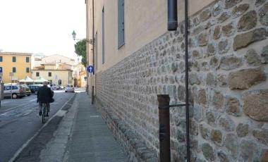 A San Lorenzo rubati i tubi delle grondaie