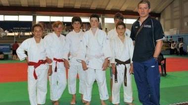 <b>JUDO GROSSETO.</b> Il gruppo con il tecnico Marco Cantelli