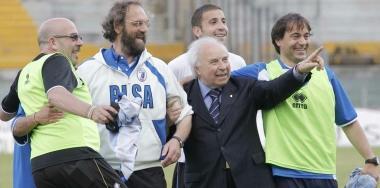 Il presidente Battini con lallenatore Pagliari al termine di Pisa-Gela 