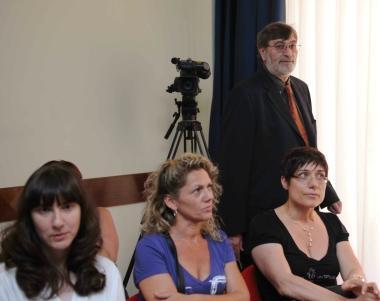 Alcuni momenti della presentazione del bilancio sociale 2010 della cooperativa alla presenza dei vertici dellArca e di rappresentanti del mondo politico, delle istituzioni e dellimprenditoria locali  