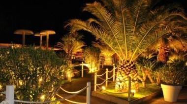 Disco Village: la cena buffet diventa uno spettacolo
