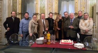 Il sindaco Favilla insieme alla sua squadra di giunta 