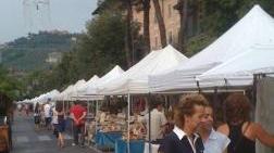 I banchi in viale Verdi