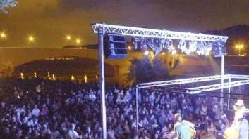 In duemila ad Arnovivo per applaudire le "berve" dei Gatti Mézzi