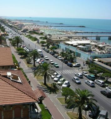 <b>LUNGOMARE.</b> Un tratto del viale litoraneo 