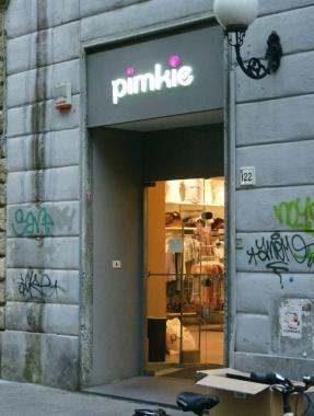 Il negozio Pimkie in via Ricasoli