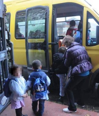 La tariffa degli scuolabus al centro della protesta dei genitori  