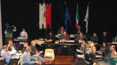 Una seduta del consiglio comunale