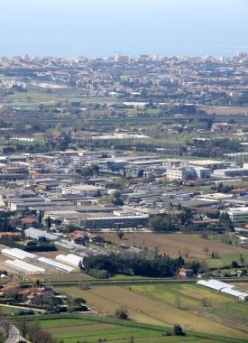 Uno scorcio dellarea artigianale delle Bocchette   