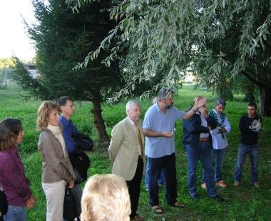 <b>S. ANNA.</b> Lassociazione di cittadini contraria al progetto di Valore spa riunita nei terreni dove &egrave; prevista loperazione immobiliare   