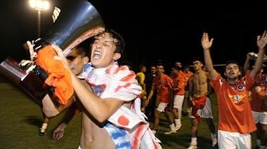 <b>GIOIA.</b> I giocatori del Gavorrano felici per la conquista della coppa della 37ª edizione del Passalacqua