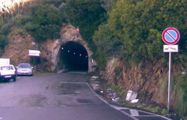 Ambulanza bloccata durante i soccorsi