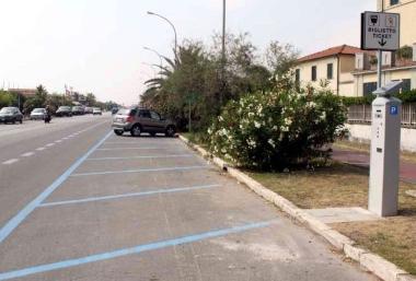 I parchimetri sul lungomare a Cinquale 