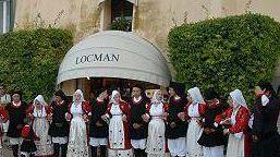 Costumi tradizionali sardi in calata