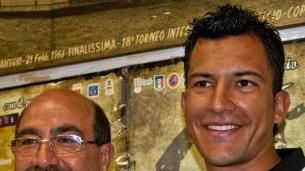 <b>GIOIELLO ARGENTINO.</b> Garcia con il presidente Alessandro Palagi