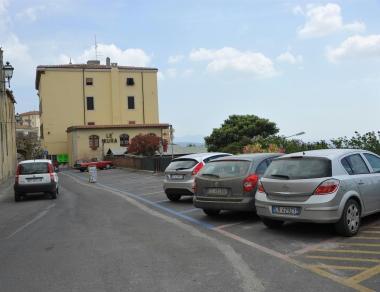 <b>PARCHEGGI VUOTI.</b> Ieri in tutto il centro di Massa 