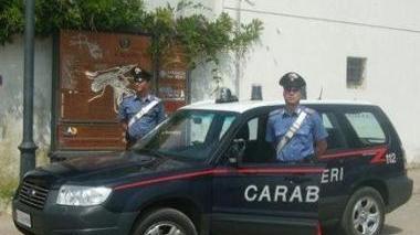Un’auto dei carabinieri davanti al posto fisso di Lacona