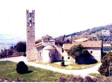 <b>GIOIELLO.</b> La chiesa romanica di Pieve a Elici    