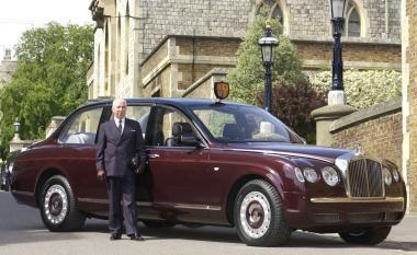 <b>LUSSO.</b> Una Bentley con autista      