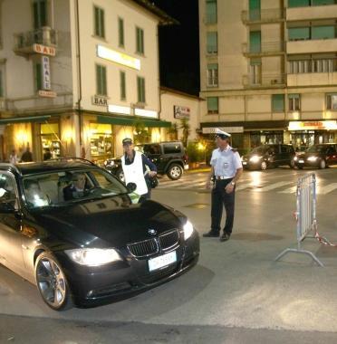 La transenna al punto di accesso della Ztl in corso Matteotti