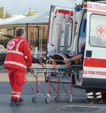 I soccorsi ad una delle due anziane investite