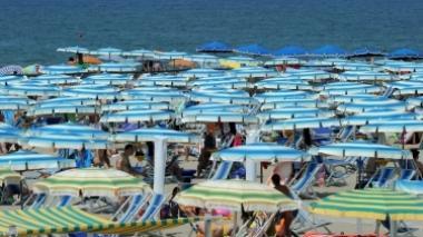 Bagni, il Comune controlla gli spazi delle concessioni