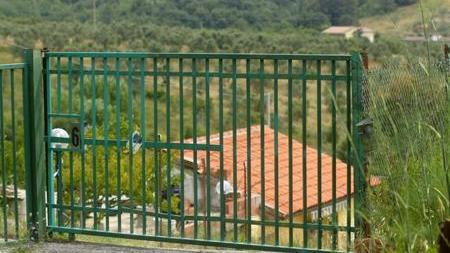 Anziano muore folgorato nella sua casa di via del Limoncino