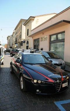 Una pattuglia di carabinieri 