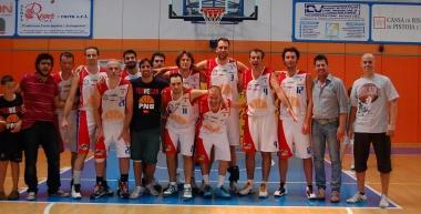 La squadra del Basket Pieve arrivata alle finali nazionali Uisp            
