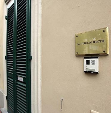 Lex studio del professor Torello Lotti in via Simoncini    