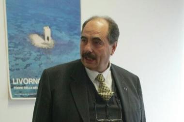 Sopra il presidente del Consorzio Nautico, Piero Mantellassi  