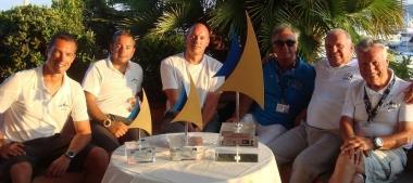 Lequipaggio di Coconut in un momento di relax 