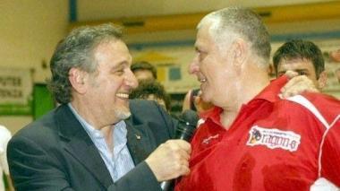 Il nuovo acquisto Giuliano Biancani e in alto a sinistra coach Mario Bini durante una intervista