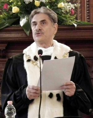 Gustavo Raffi Gran Maestro del Grande Oriente e, a sinistra, il rettore Massimo Augello