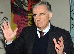 Dopo il campionato della balle ecco l'Accademia dei Bugiardi con Gene Gnocchi presidente