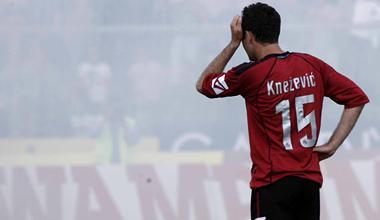 Calcio, ceduti Paulinho e Knezevic per 7 milioni