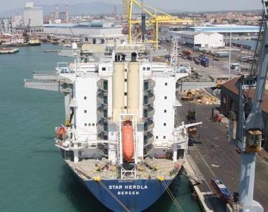  Alto Fondale. Le navi da crociera avranno l'accosto prioritario sulla banchina della ...