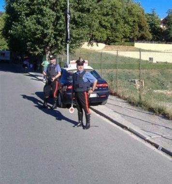 Un controllo dei carabinieri sulle strade volterrane 