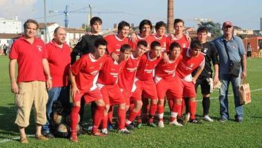 <b>GRIFONE.</b> La squadra allievi di Lombardi 
