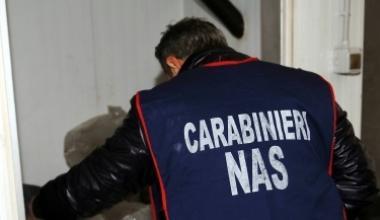Farmaci conservati male, sequestri e denunce dei Nas