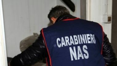 Farmaci conservati male, sequestri e denunce dei Nas