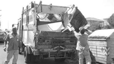 Operatori dell’Asmiu al lavoro